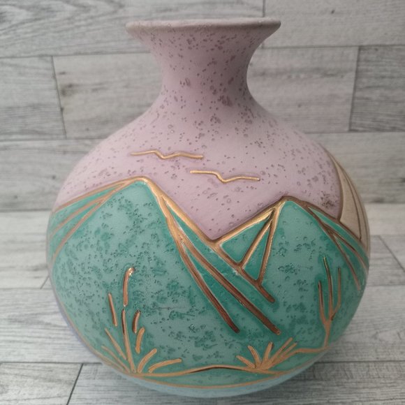 Native American pottery home decor accent piece- Rainbow Way Ltd - Picture 5 of 8